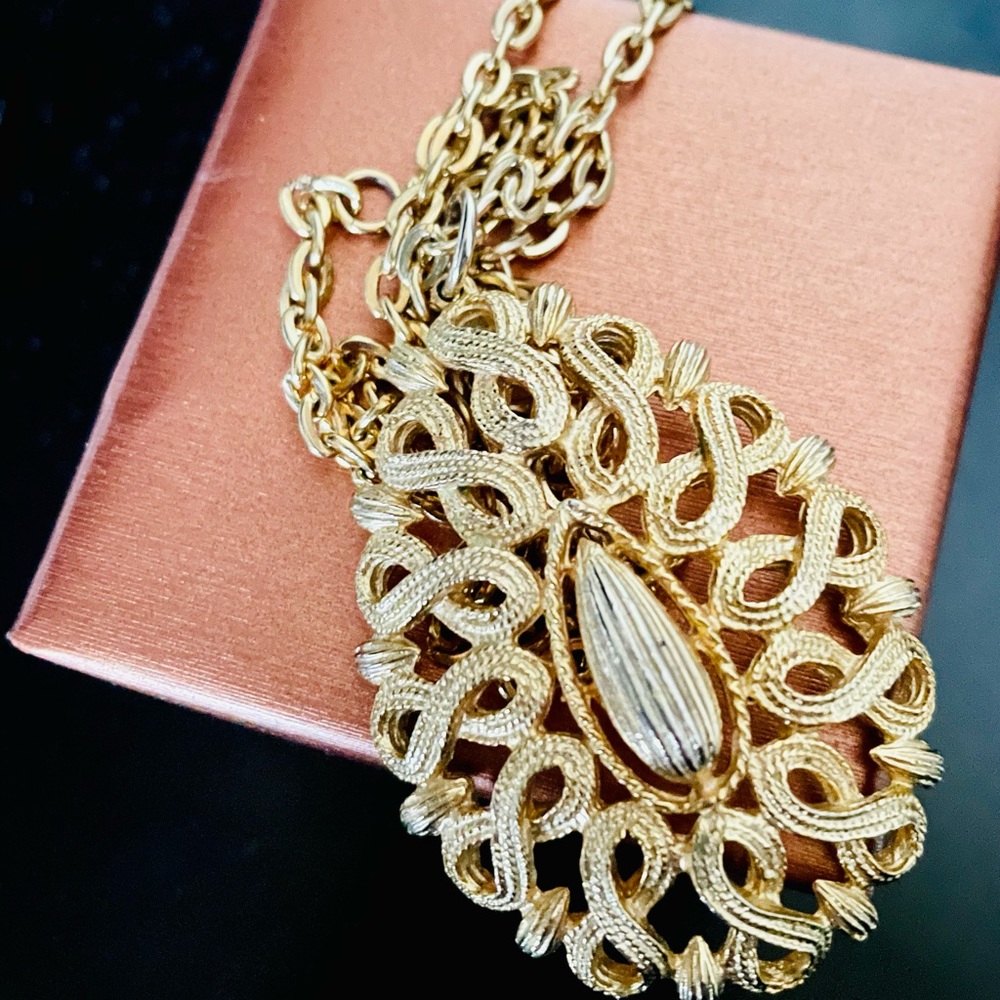 Gold Oval Scroll Pendant Necklace - Picture 7 of 8